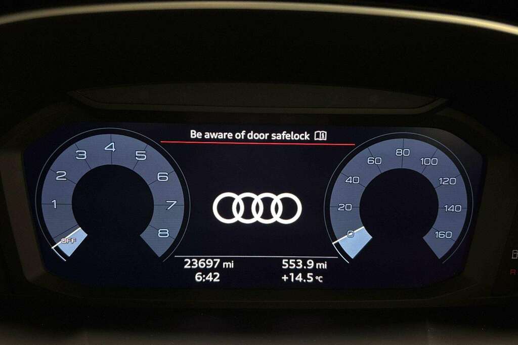 Audi Q3 Sportback Tdi S Line Black Edition  #4