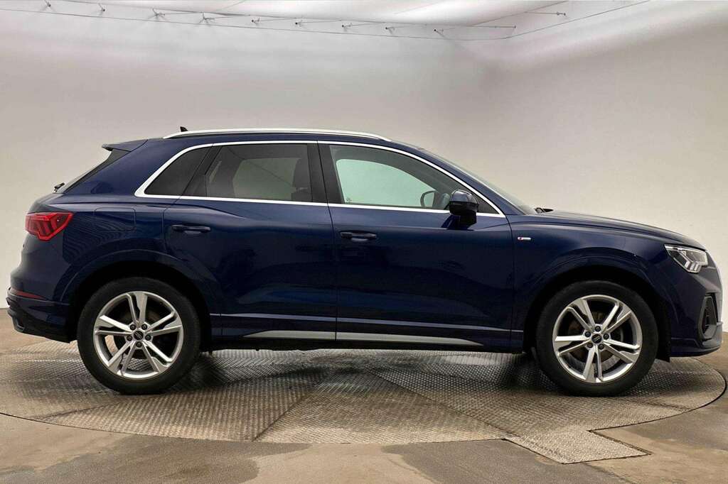 Audi Q3 Sportback Tdi S Line Black Edition  #2