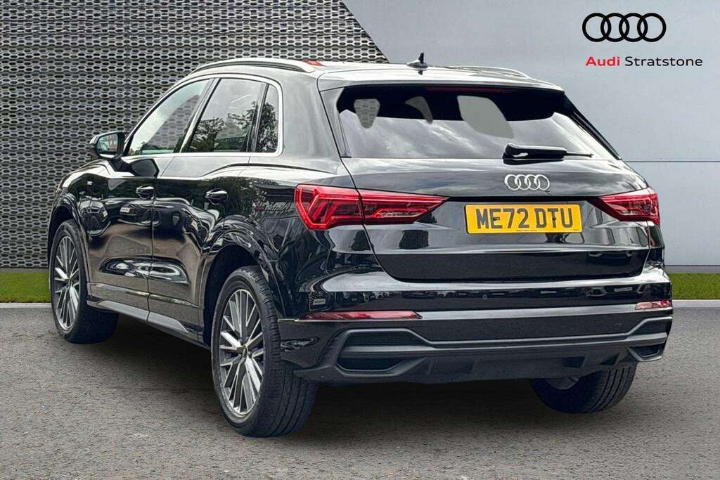 Audi Q3 35 Tfsi S Line S Tronic 2022 Black #3
