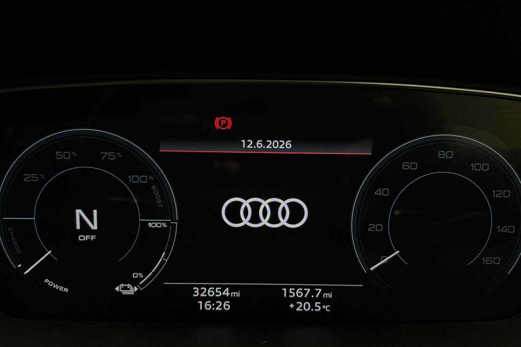 Audi Q8 e tron 300Kw 55 Quattro 114Kwh S Line 2023 Black #5