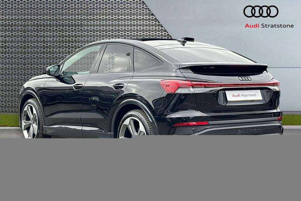 Audi Q4 E Tron 210Kw 45 82Kwh Black Edition 2026 Black #2