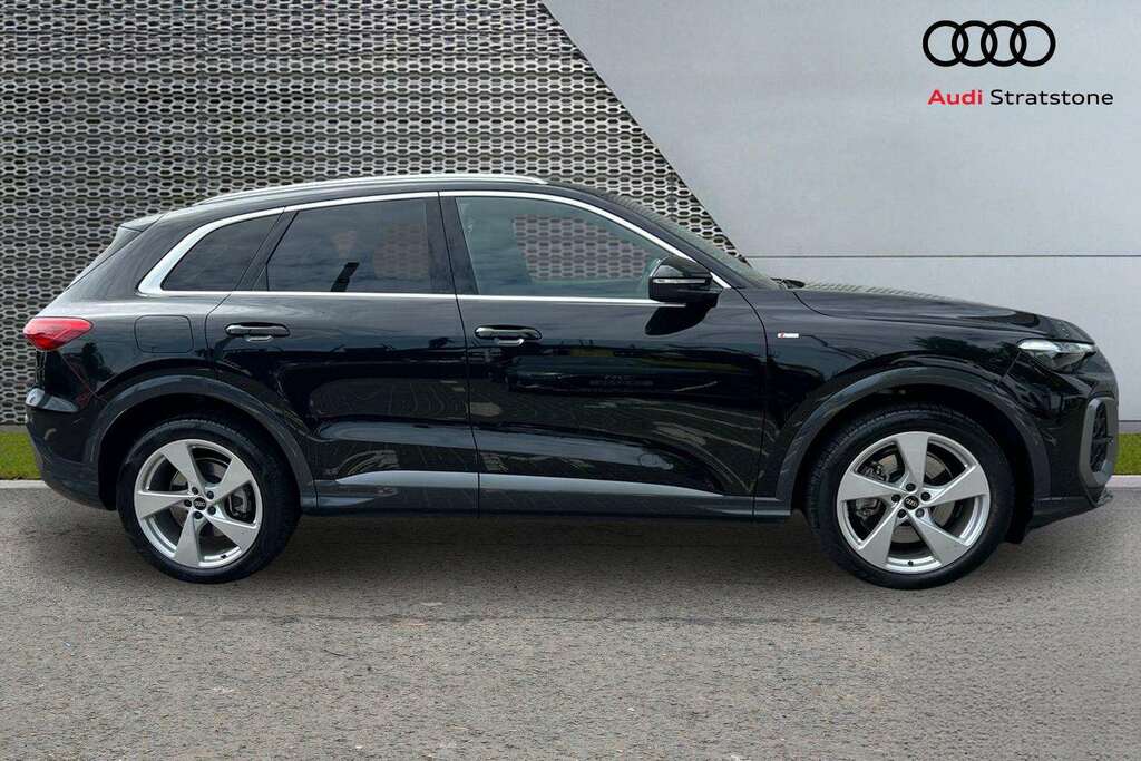 Audi Q5 2.0 Tdi Quattro S Line S Tronic 2025 Black #3