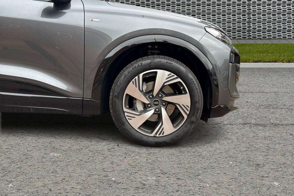 Audi Q6 E-Tron 185Kw 83Kwh S Line 2026 Grey #3