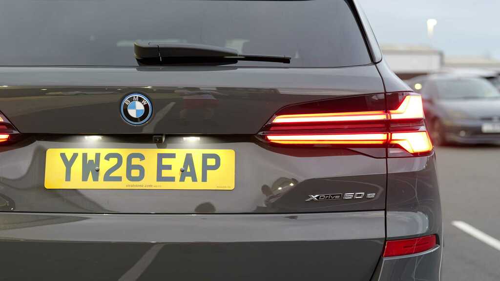 BMW X5 Xdrive50e M Sport 2026 YW26EAP Grey #4