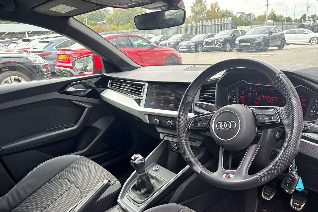 Audi A1 30 Tfsi 110 S Line 2022 ME72DVB Red #4