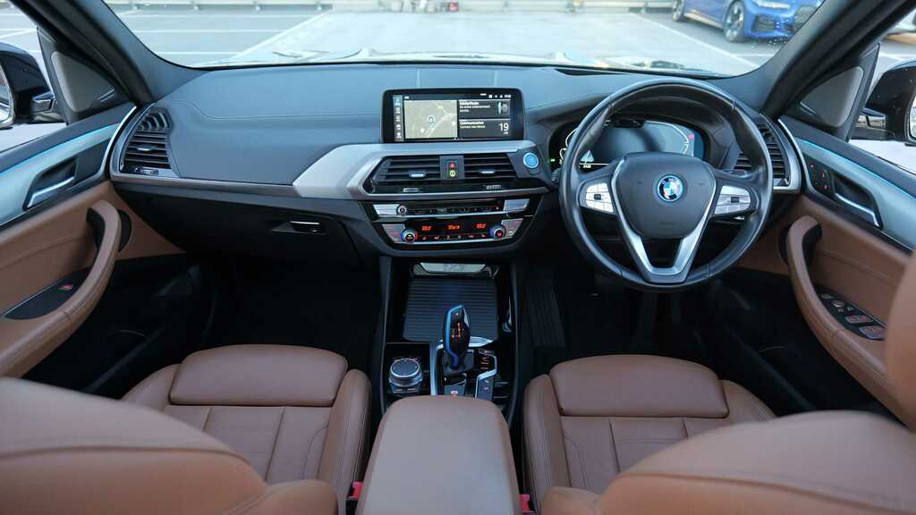 BMW iX3 210Kw Premier Edition Pro 80Kwh 2022 Grey #3