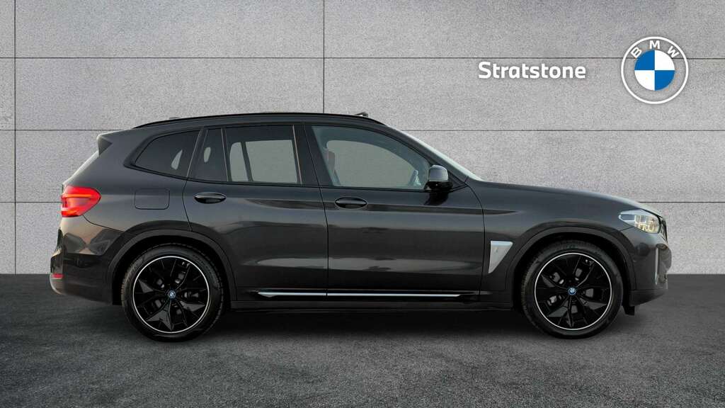BMW iX3 210Kw Premier Edition Pro 80Kwh 2022 Grey #2