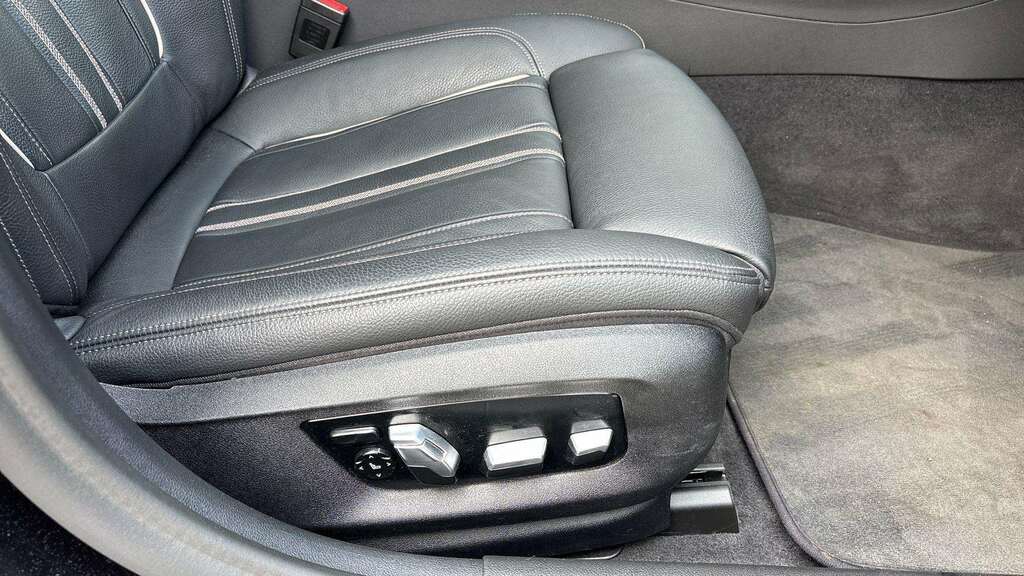 BMW 5 Series 520D Mht M Sport Step Black #27