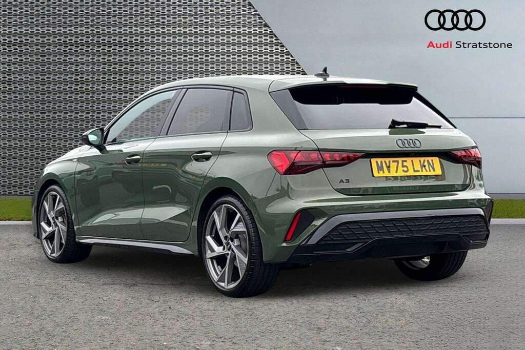Audi A3 1.5 Tfsi 150 Black Edition S Tronic 2026 MV75LKN Green #3