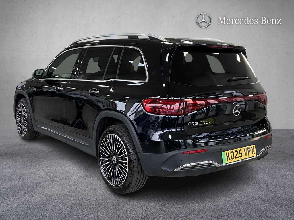 Mercedes-Benz EQB 250 140Kw Amg Line Premium 70.5Kwh 2025 Black #4