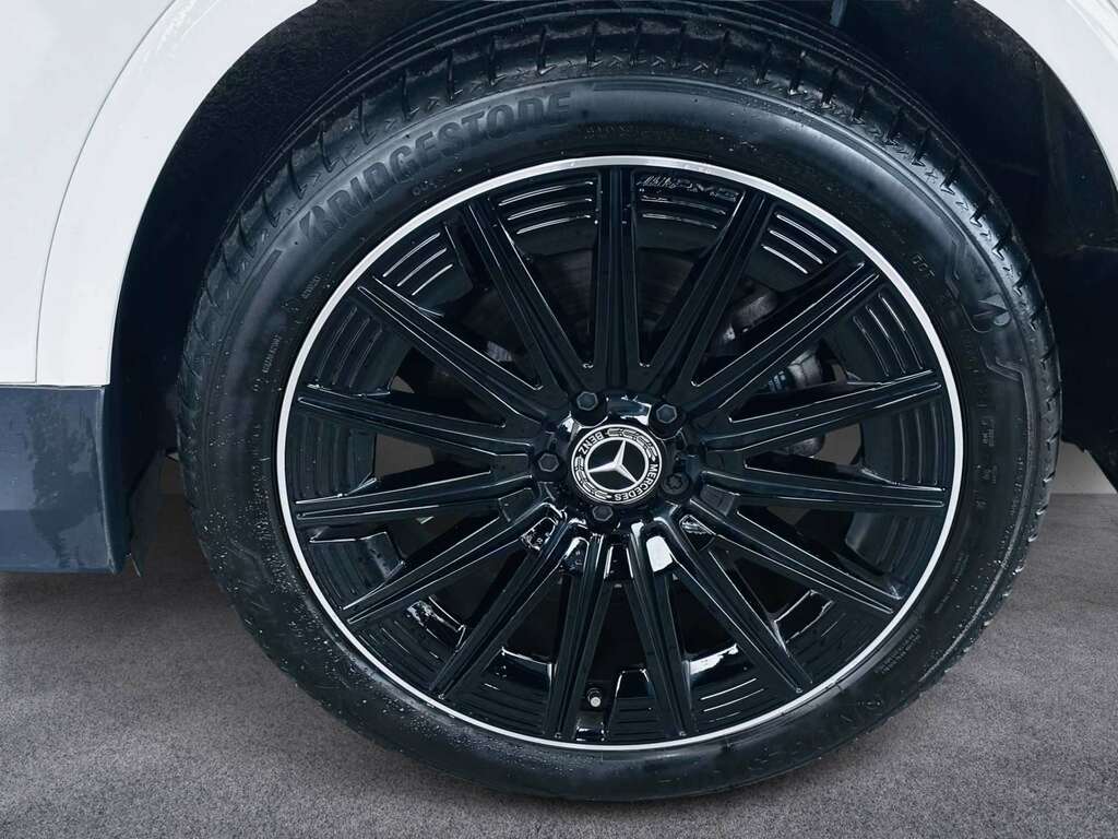 Mercedes-Benz GLA Class 220D 4Matic Amg Line Premium Plus 2025 KW25APU White #4