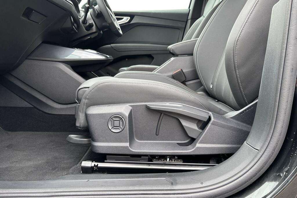 Audi Q4 E Tron 210Kw 45 Qtro 82Kwh Black Ed Tech Pro Grey #21