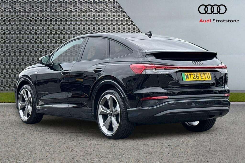 Audi Q4 E Tron 210Kw 45 82Kwh Black Edition 2026 Black #3