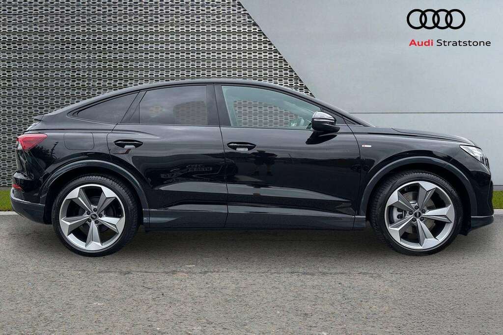 Audi Q4 E Tron 210Kw 45 82Kwh Black Edition 2026 Black #4