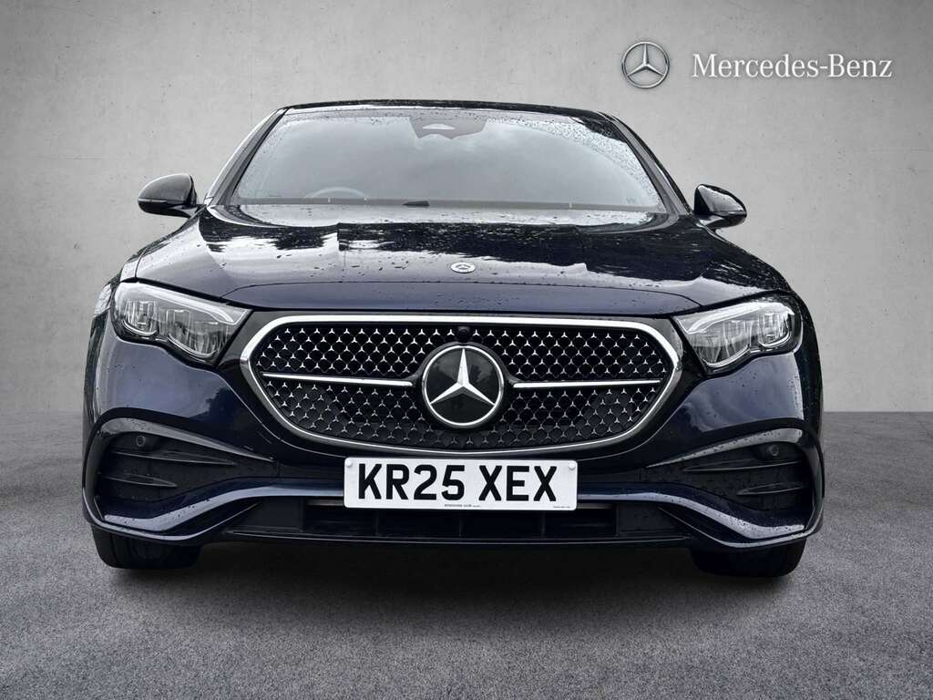 Mercedes-Benz E Class E450d 4Matic Amg Line Premium 9G-tronic 2025 Black #2