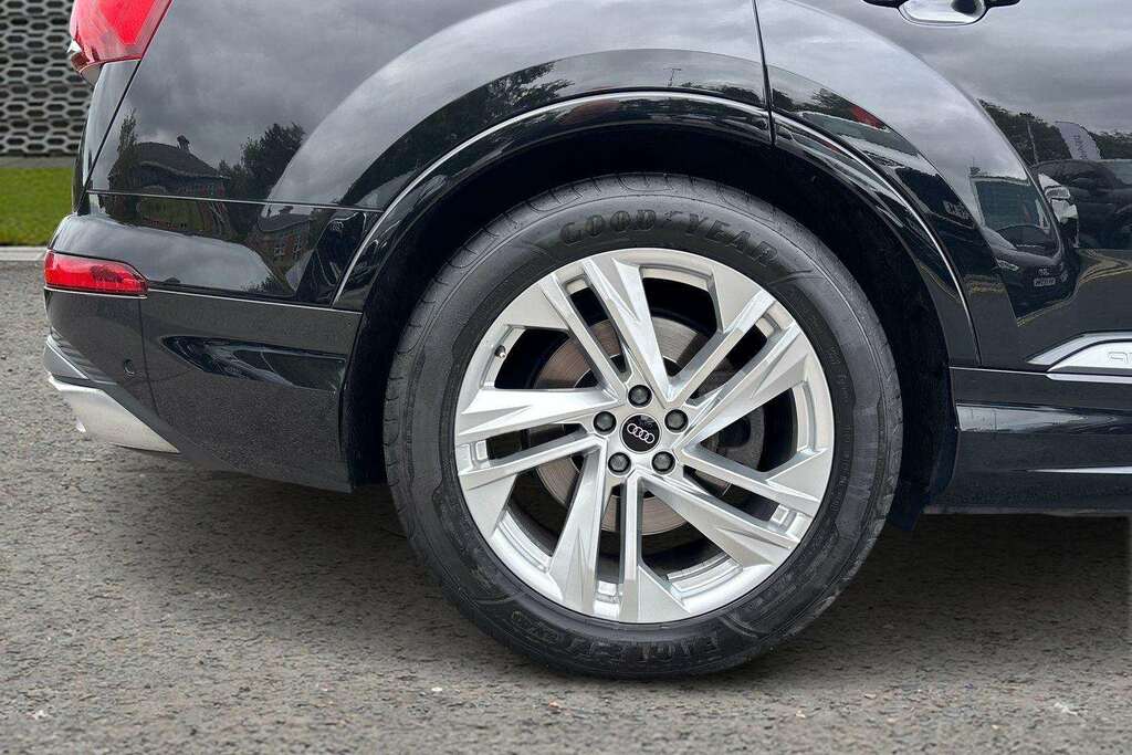 Audi Q7 45 Tdi Quattro S Line Tiptronic 2024 Black #4
