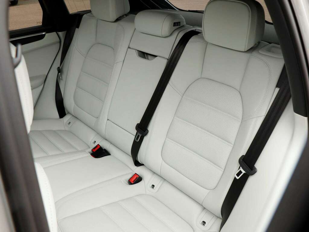 Porsche Macan Porsche Macan S Pdk, Full Porsche Service History, White #18