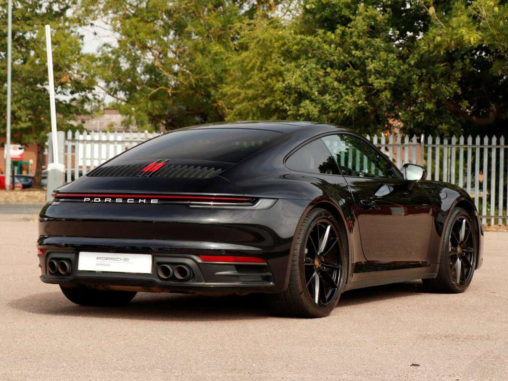 Porsche 911 911 Carrera 4 Gts Silver #31