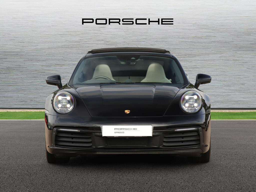 Porsche 911 911 Carrera 4 Gts Silver #7