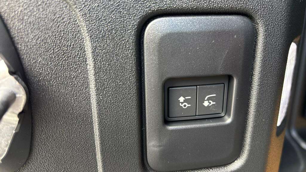 Land Rover Defender 110 P635 Octa  #26