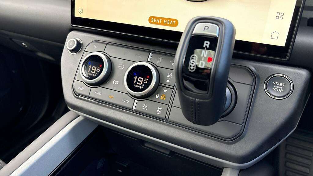 Land Rover Defender 110 P635 Octa  #12