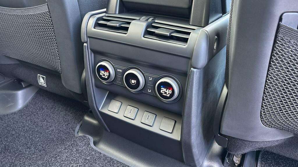 Land Rover Defender 110 P635 Octa  #17