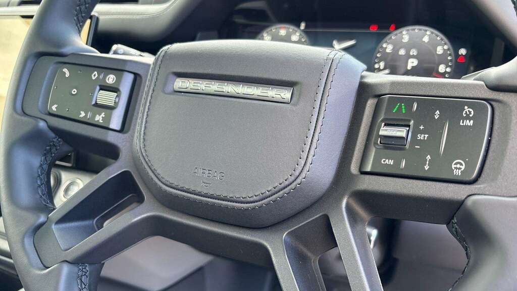 Land Rover Defender 110 P635 Octa  #36