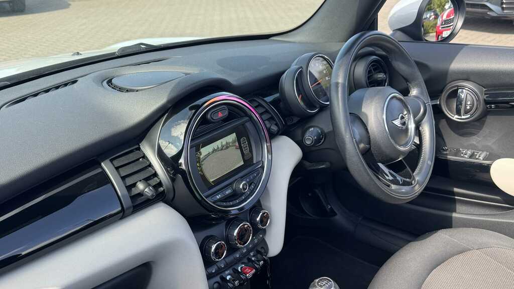 Mini Convertible 1.5 Cooper 2017 White #3