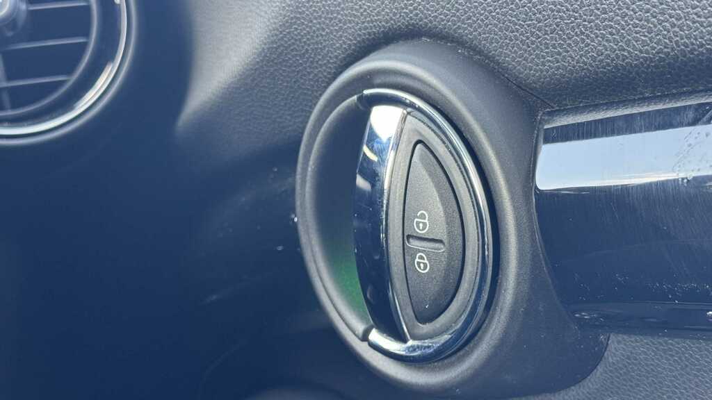 Mini Hatch 1.5 Cooper Sport Hatchback 136 Blue #30
