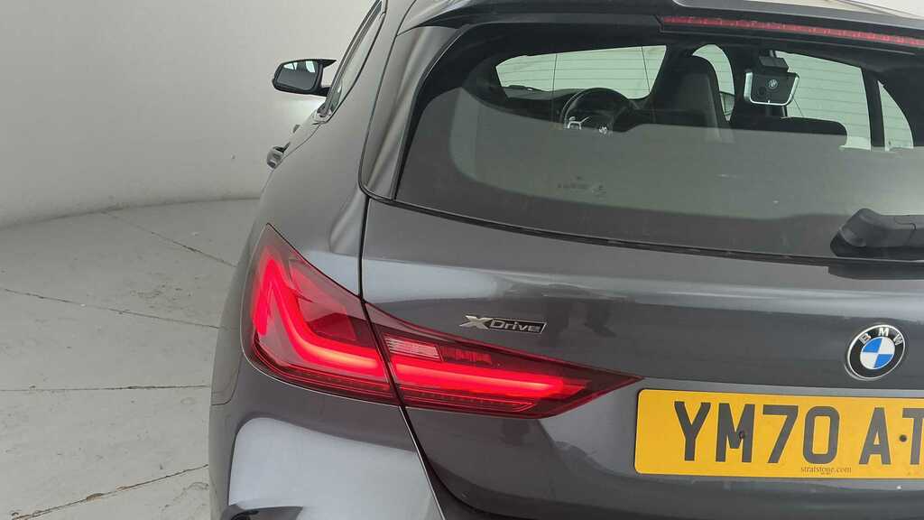 BMW 1 Series 118I Se Step White #36