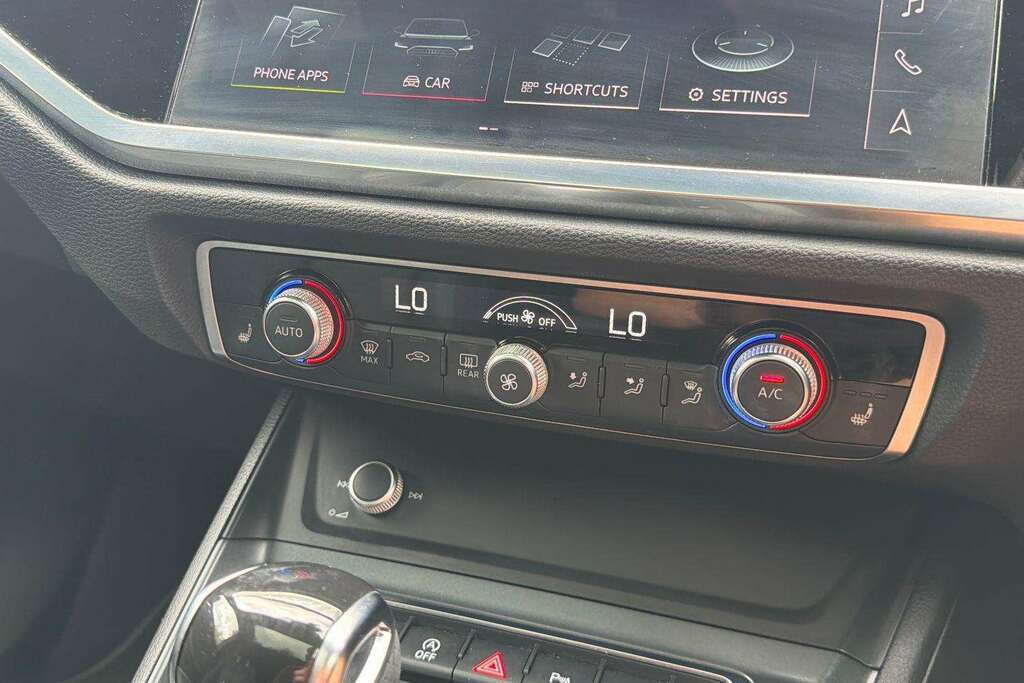 Audi Q3 Edition 1 35 Tfsi 150 Ps 6-Speed Red #14