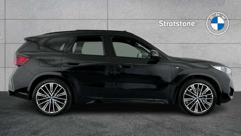BMW iX1 230Kw Xdrive30 M Sport 65Kwh 2023 Black #2