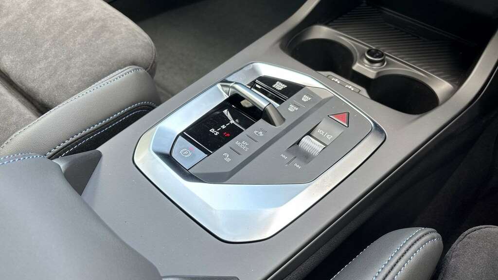BMW 2 Series 220I M Sport Step White #10