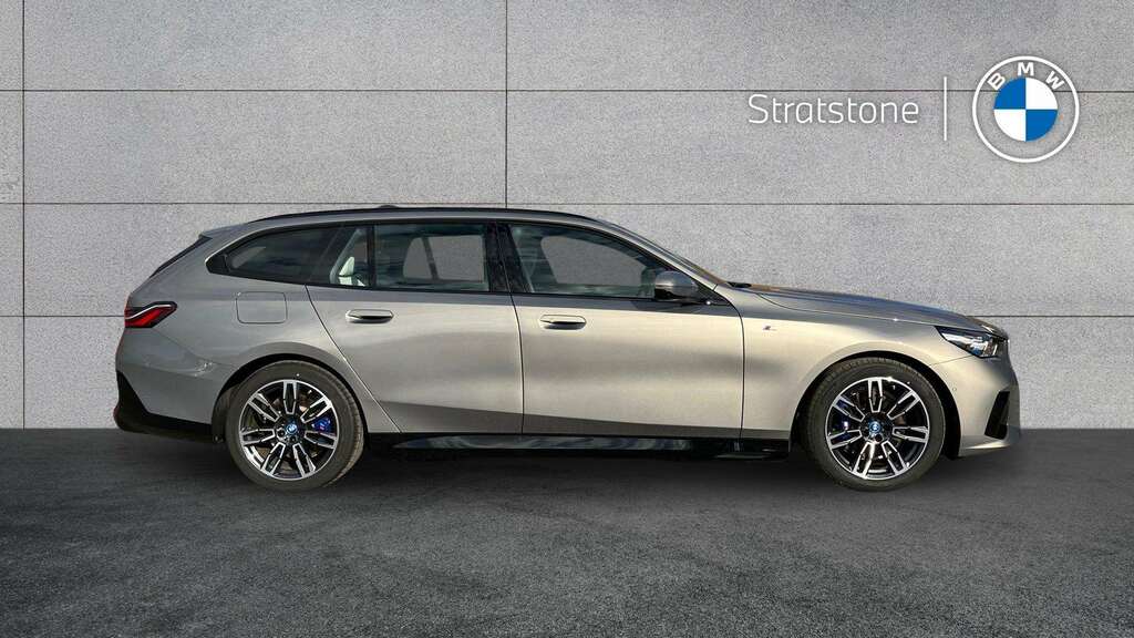 BMW 5 Series 530E M Sport 2026 Grey #3