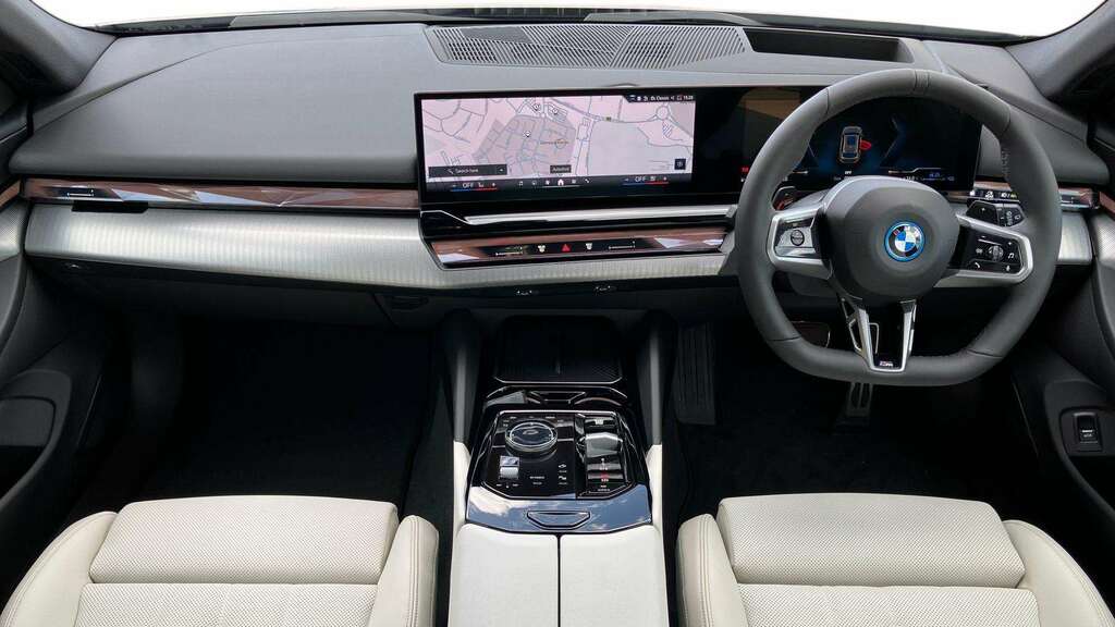 BMW 5 Series 530E M Sport 2026 Grey #5
