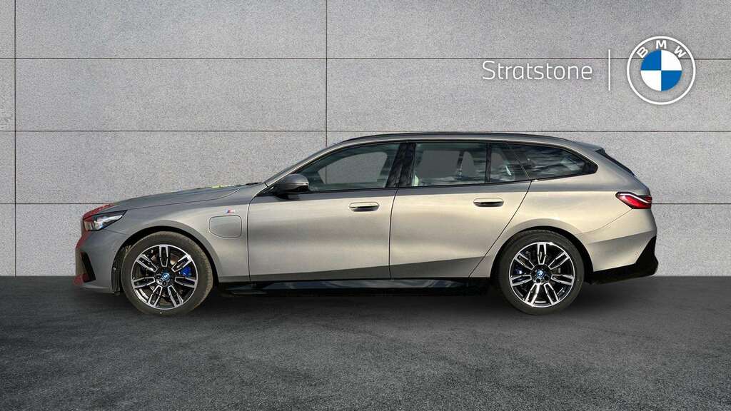 BMW 5 Series 530E M Sport 2026 Grey #4