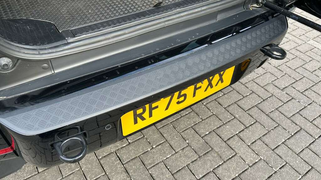 Land Rover Defender 110 X-dynamic Se Black #32