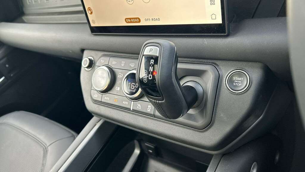 Land Rover Defender 110 X-dynamic Se Black #13