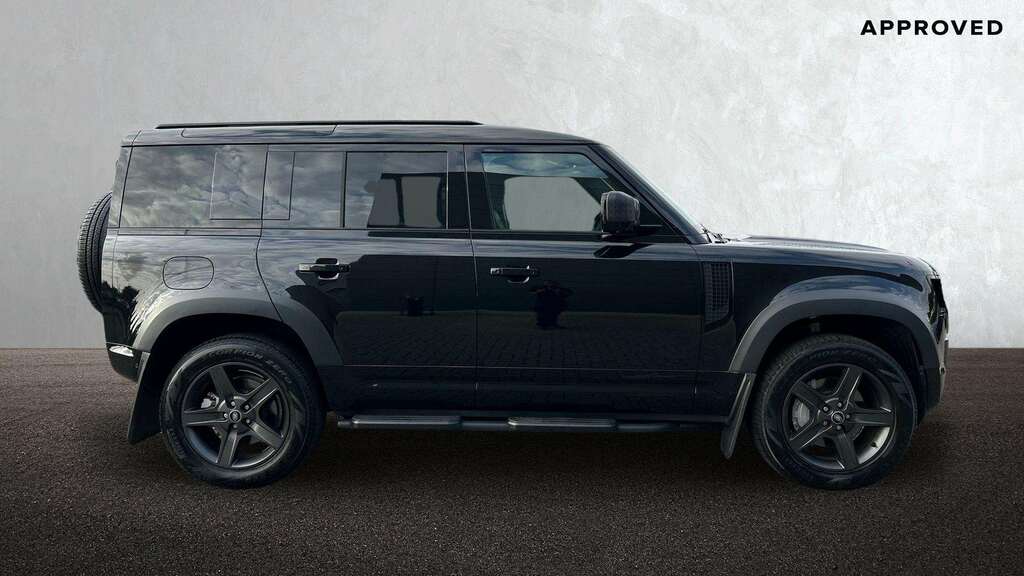 Land Rover Defender 110 3.0 D350 X-dynamic Se 110 2025 Black #5
