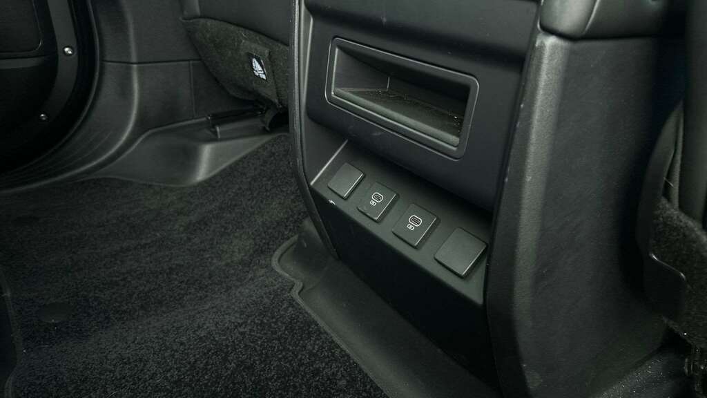 Land Rover Defender 110 X-dynamic Se Black #17