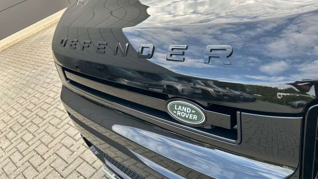 Land Rover Defender 110 X-dynamic Se Black #28