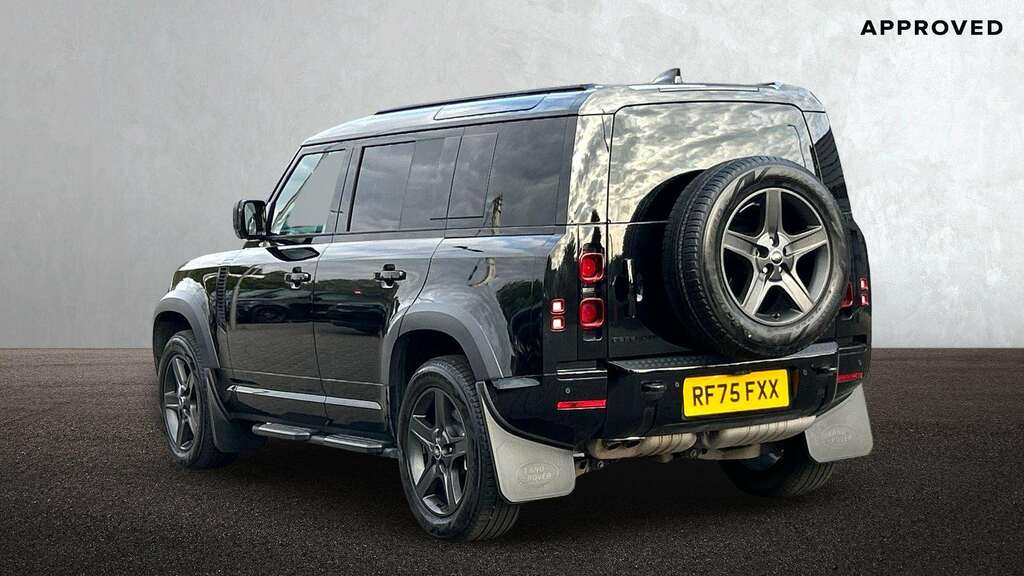 Land Rover Defender 110 3.0 D350 X-dynamic Se 110 2025 Black #2