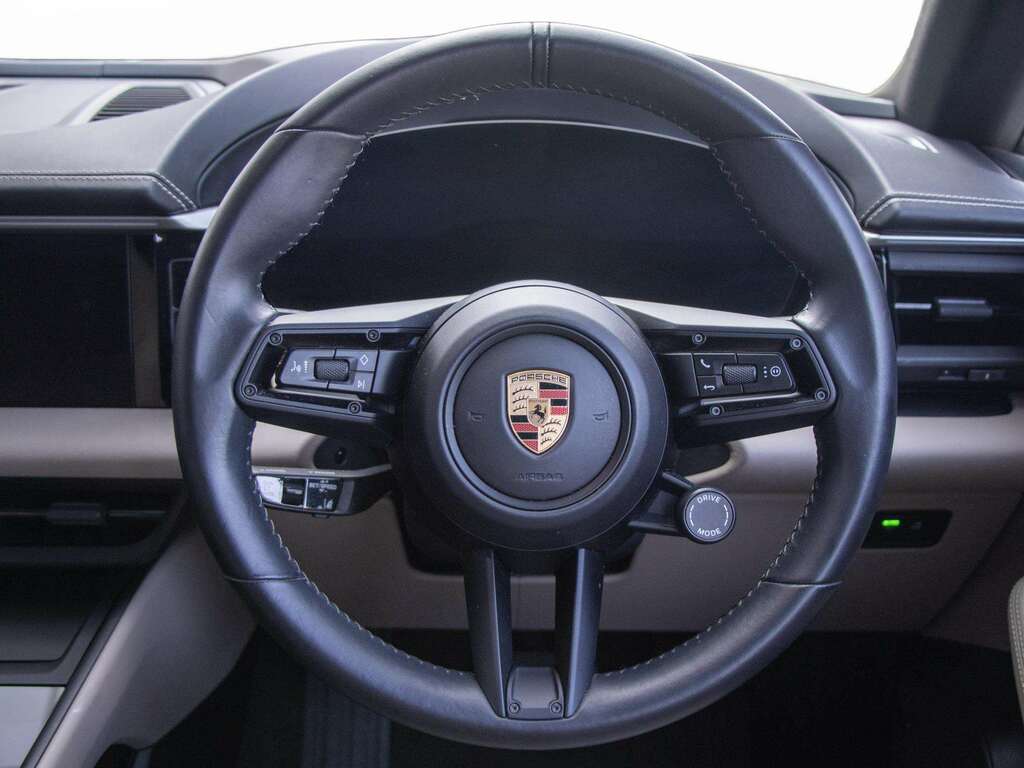 Porsche Macan 300Kw 4 100Kwh Red #16