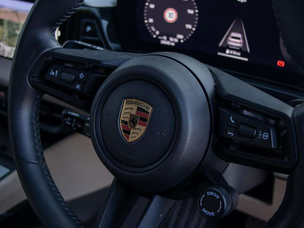 Porsche Macan 300Kw 4 100Kwh Red #22