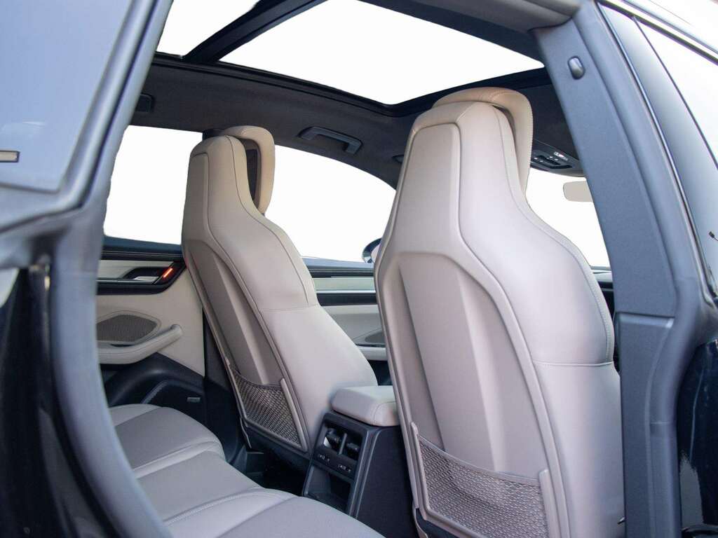Porsche Macan 300Kw 4 100Kwh Red #17