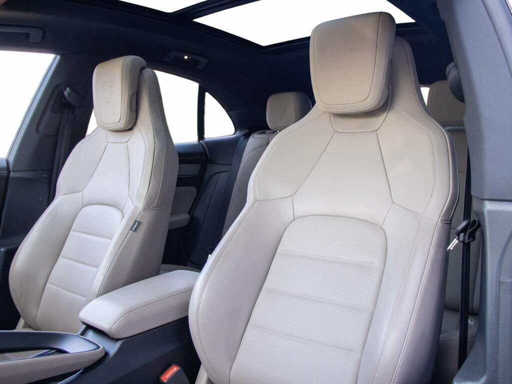 Porsche Macan 300Kw 4 100Kwh Red #13