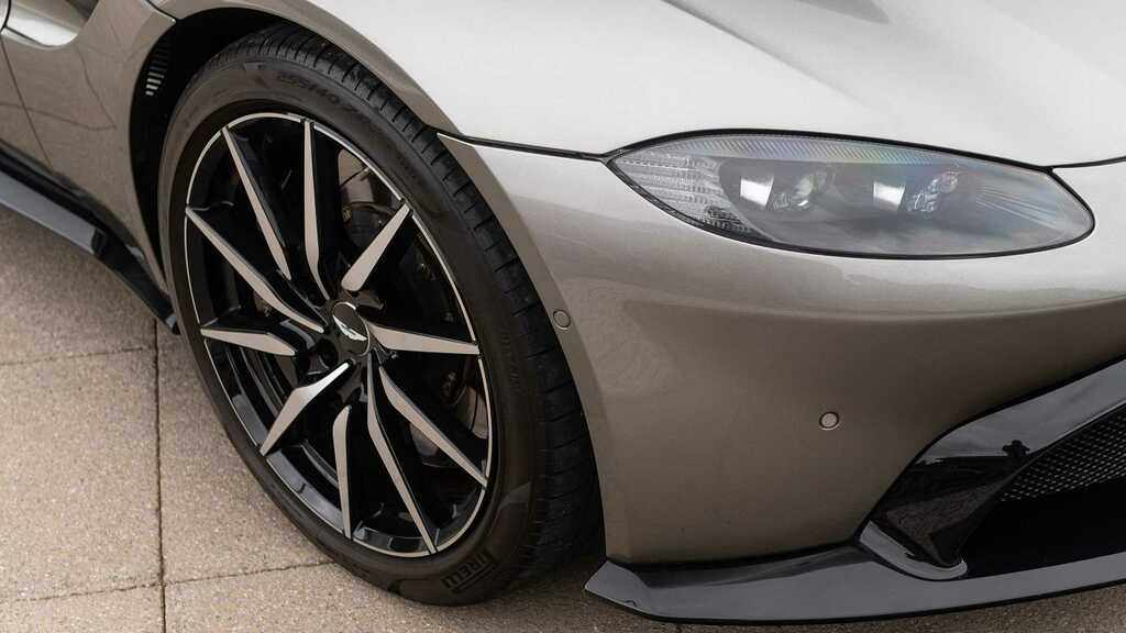 Aston Martin Vantage V8 Euro 6  #14