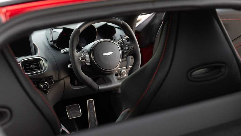 Aston Martin Vantage Vantage Roadster Blue #26