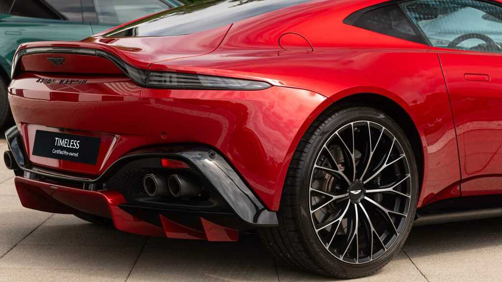 Aston Martin Vantage Vantage Roadster Blue #22