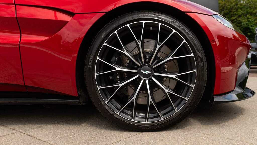 Aston Martin Vantage Zf 8 Speed 2023 Red #3